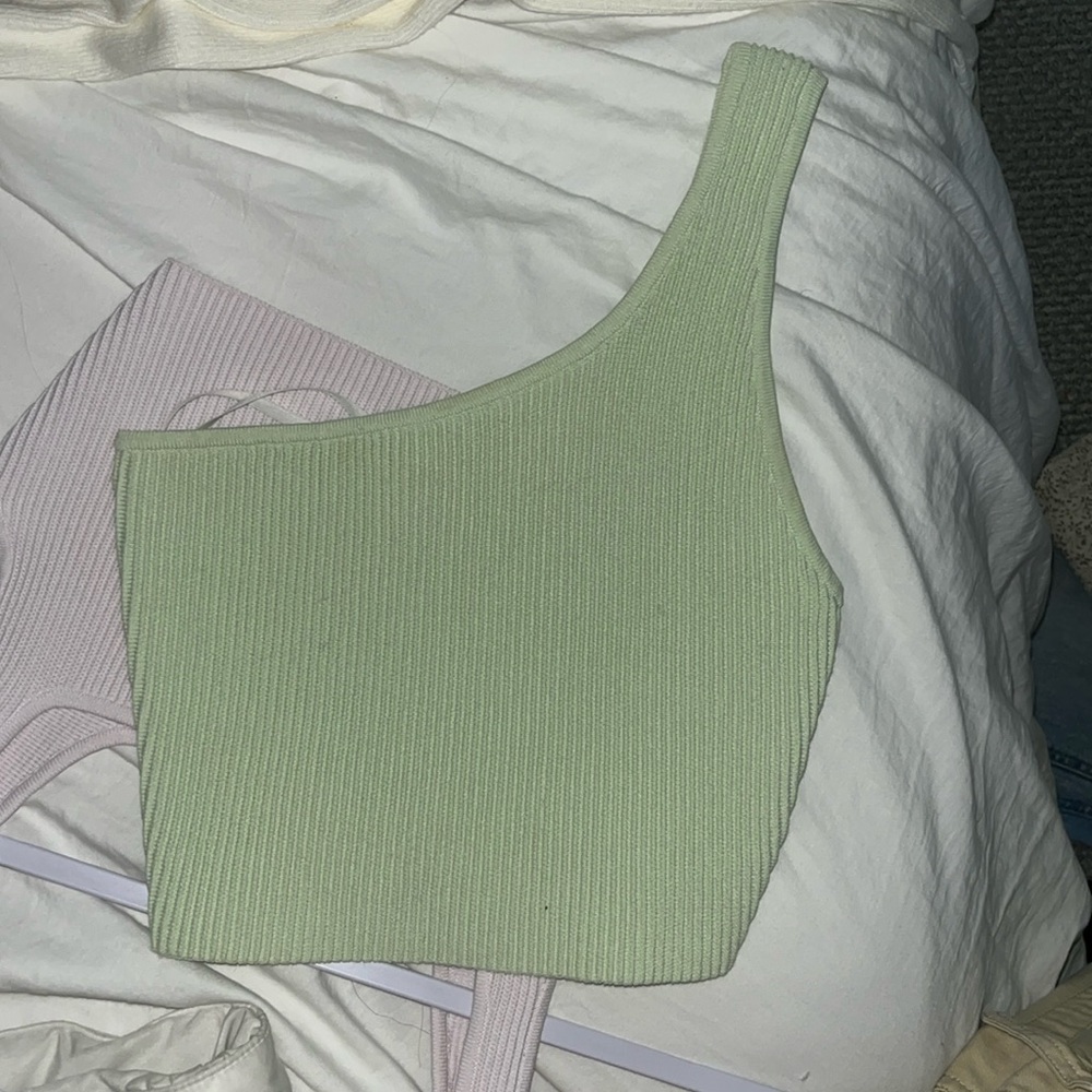 Aritzia babaton tank top